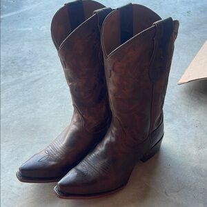 Brown Leather Western Boots with Pointed Toe